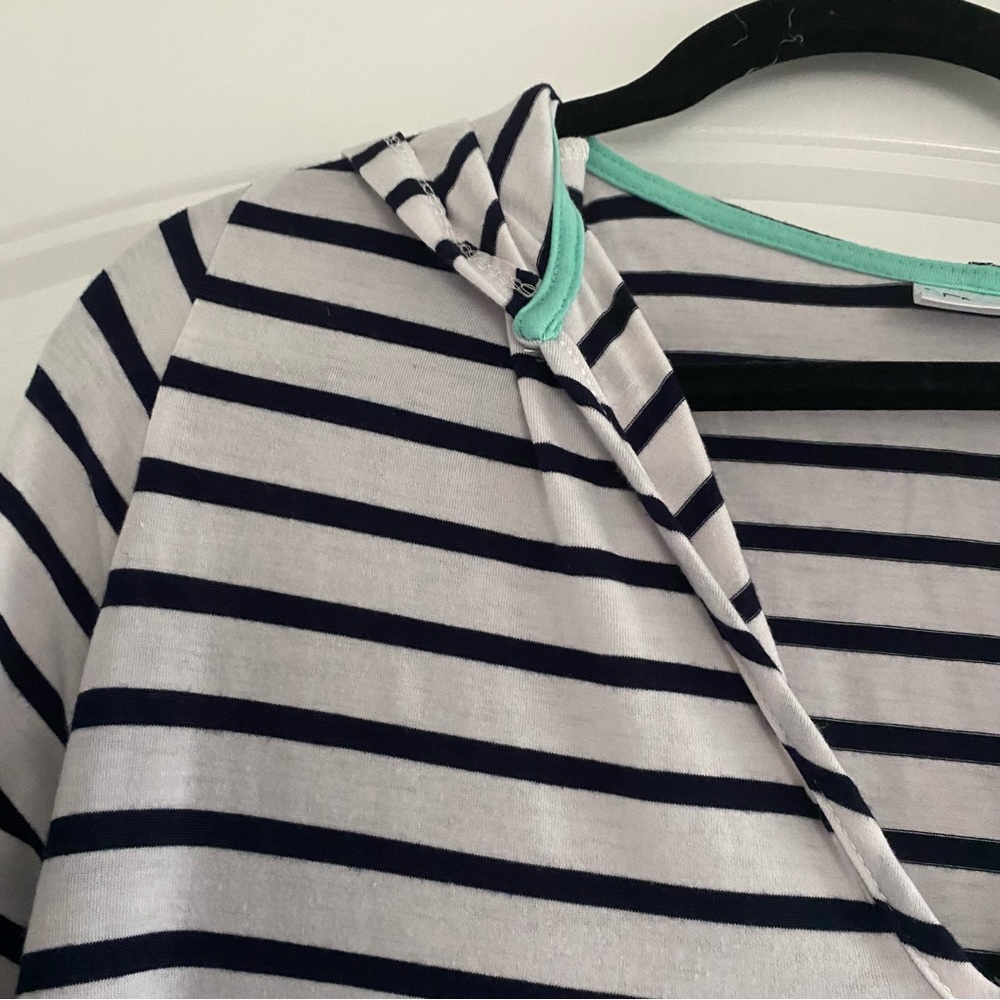 Striped Beach Coverup with hood and Pockets - Picture 2 of 4